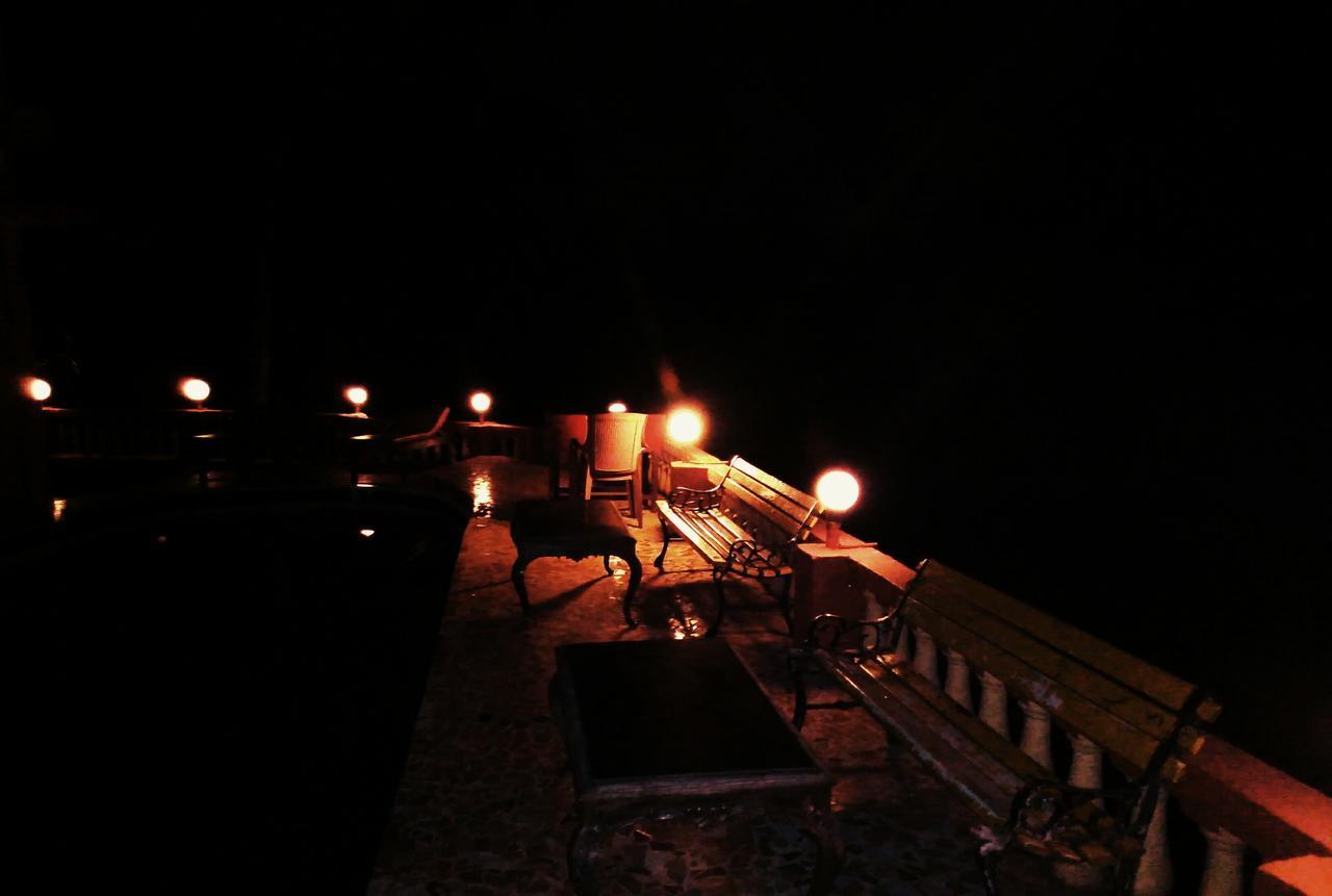 A Date With Me Boutique Hotel Bar @ Restaurant Candolim Bagian luar foto