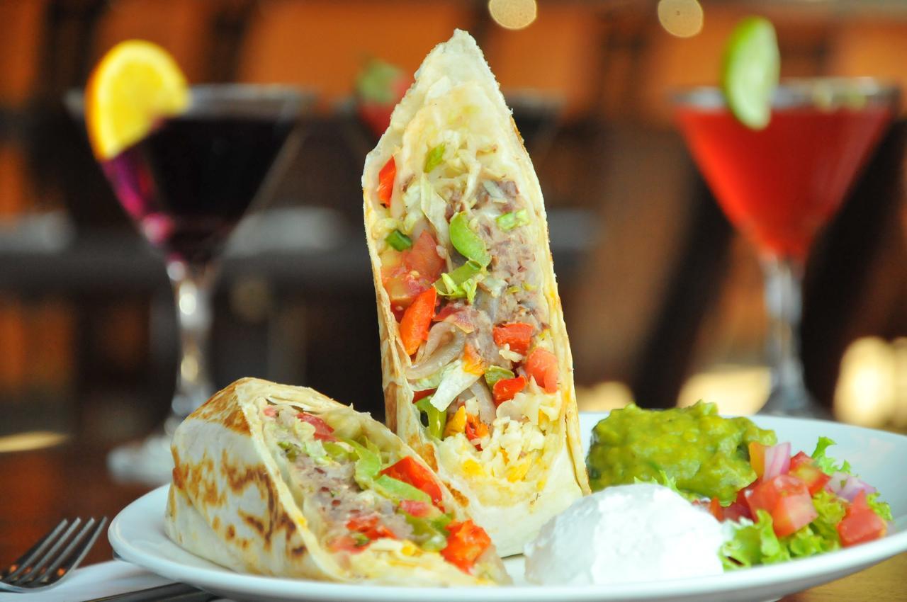 A Date With Me Boutique Hotel Bar @ Restaurant Candolim Bagian luar foto